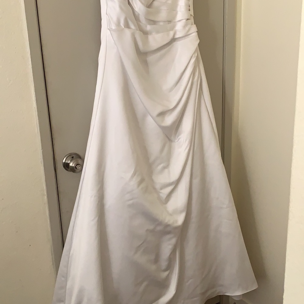 David's Bridal Elegant White Wedding Dress